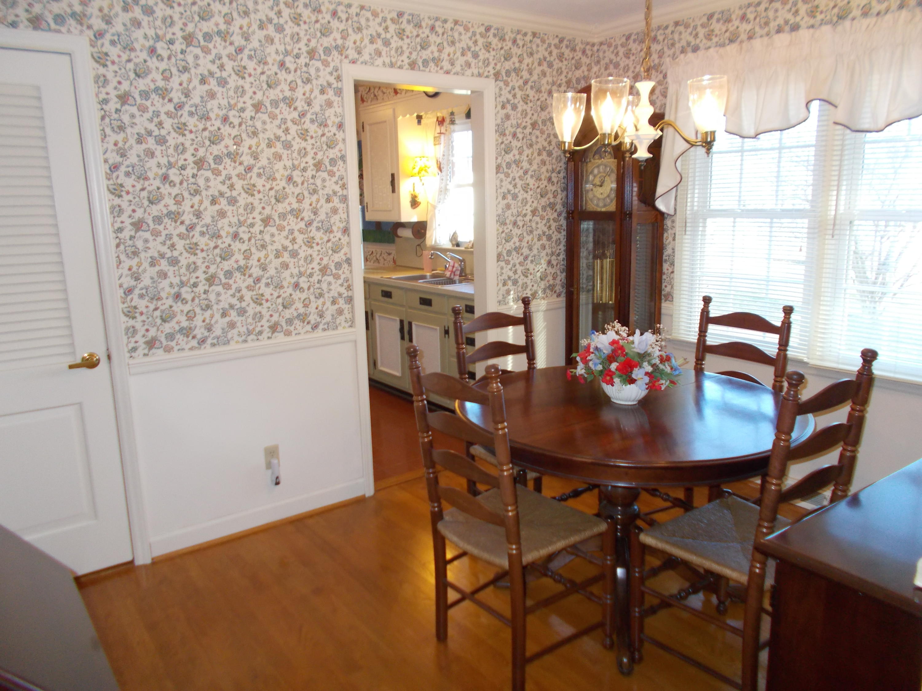 2439 Bermuda Road Northwest Roanoke, VA 24017 - Photo 6 of 46 DSCN6348