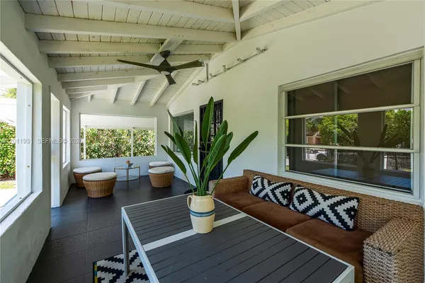 $5,200 | 3655 Oak Avenue, Unit 3655, Miami, FL 33133