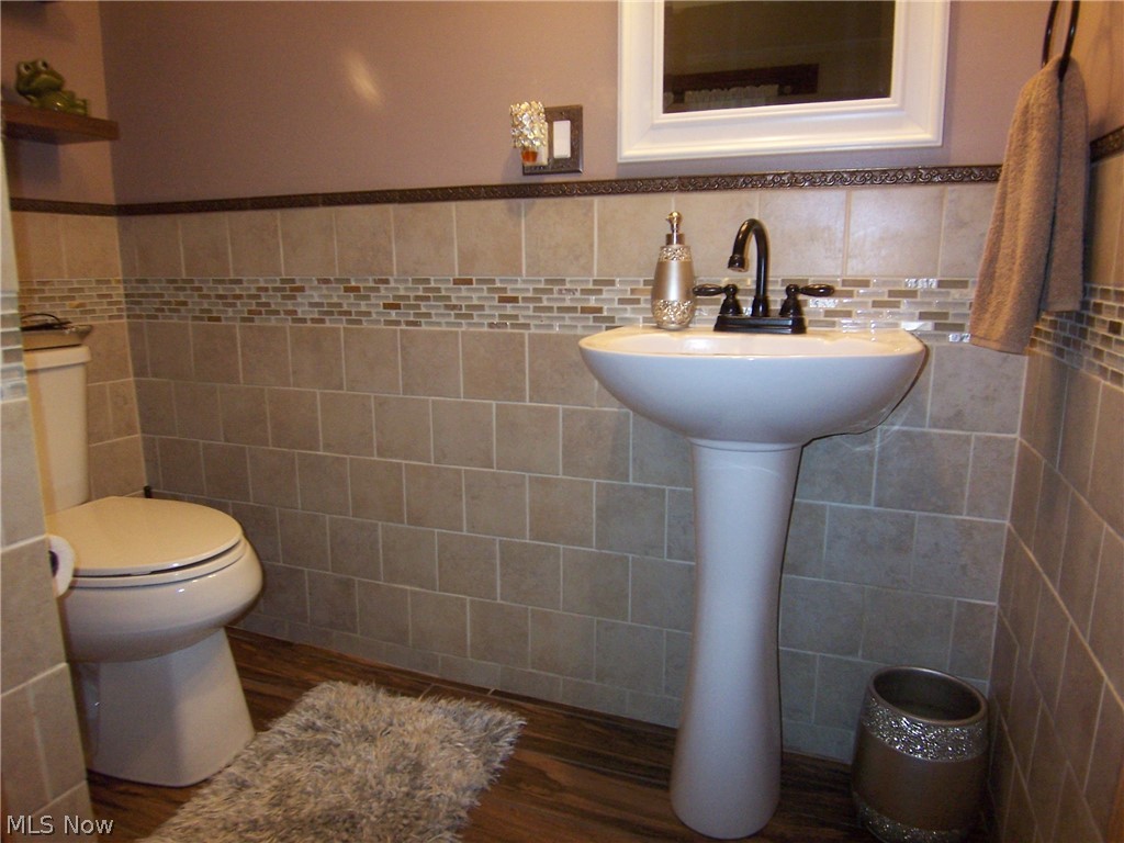 405 27th Street Vienna, WV 26105 - Photo 19 of 34 1st Floor Half Bath