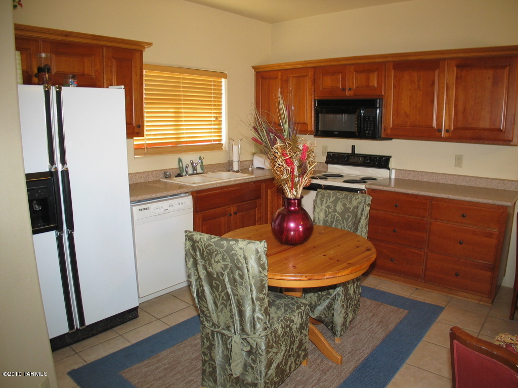 5570 East Edwin Road Tucson, AZ 85739 - Photo 25 of 33 Gallery Image 25