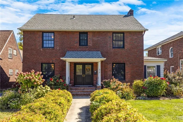 $394,900 | 514 Sedgwick Drive, Syracuse, NY 13203