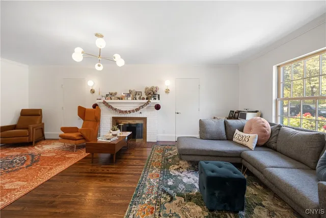 $389,900 | 514 Sedgwick Drive, Syracuse, NY 13203