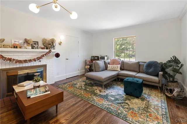 $389,900 | 514 Sedgwick Drive, Syracuse, NY 13203