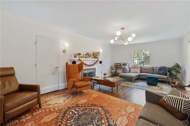 $389,900 | 514 Sedgwick Drive, Syracuse, NY 13203