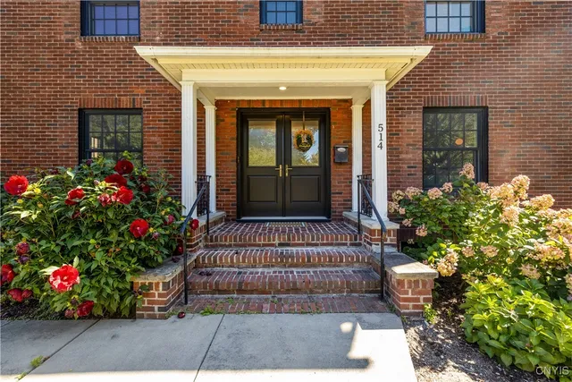 $389,900 | 514 Sedgwick Drive, Syracuse, NY 13203