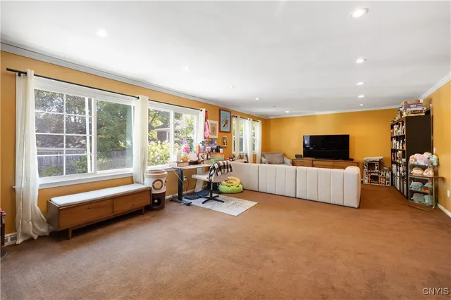 $389,900 | 514 Sedgwick Drive, Syracuse, NY 13203