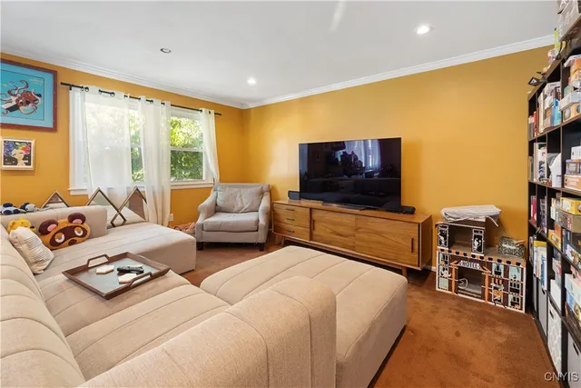 $389,900 | 514 Sedgwick Drive, Syracuse, NY 13203