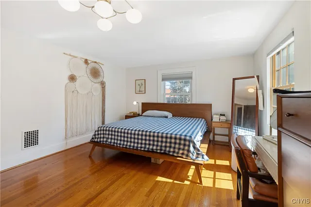 $389,900 | 514 Sedgwick Drive, Syracuse, NY 13203