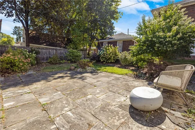 $389,900 | 514 Sedgwick Drive, Syracuse, NY 13203