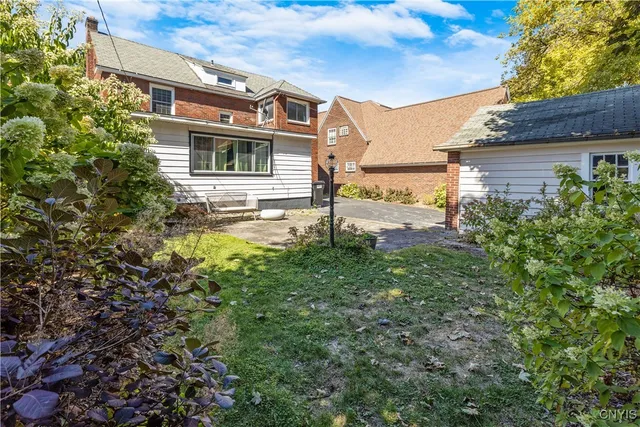 $389,900 | 514 Sedgwick Drive, Syracuse, NY 13203