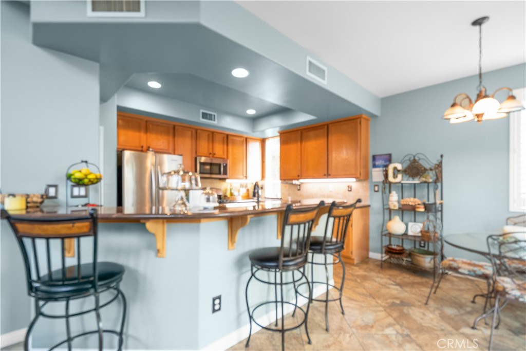 1575 River Wood Court Simi Valley, CA 93063 - Photo 17 of 44