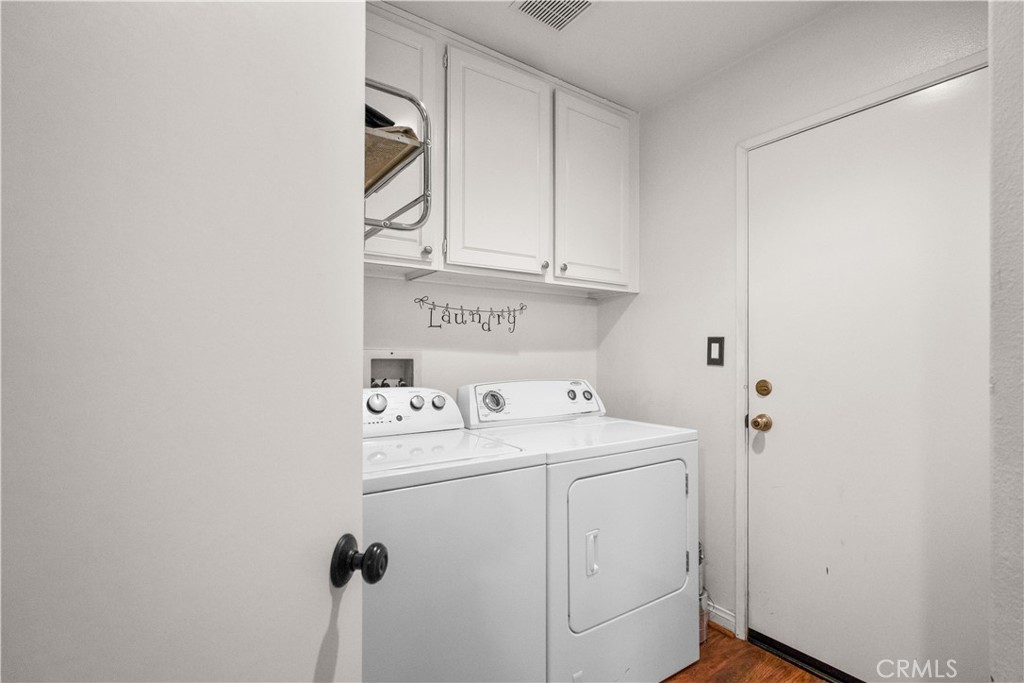1575 River Wood Court Simi Valley, CA 93063 - Photo 35 of 44 Laundry Room