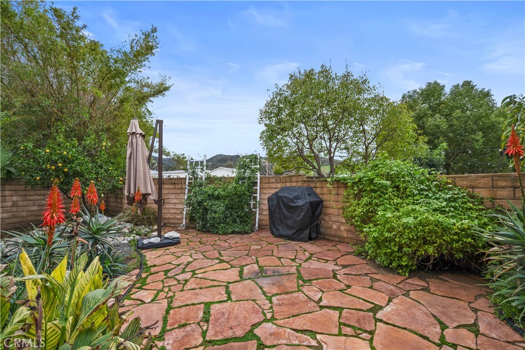 1575 River Wood Court Simi Valley, CA 93063 - Photo 37 of 44