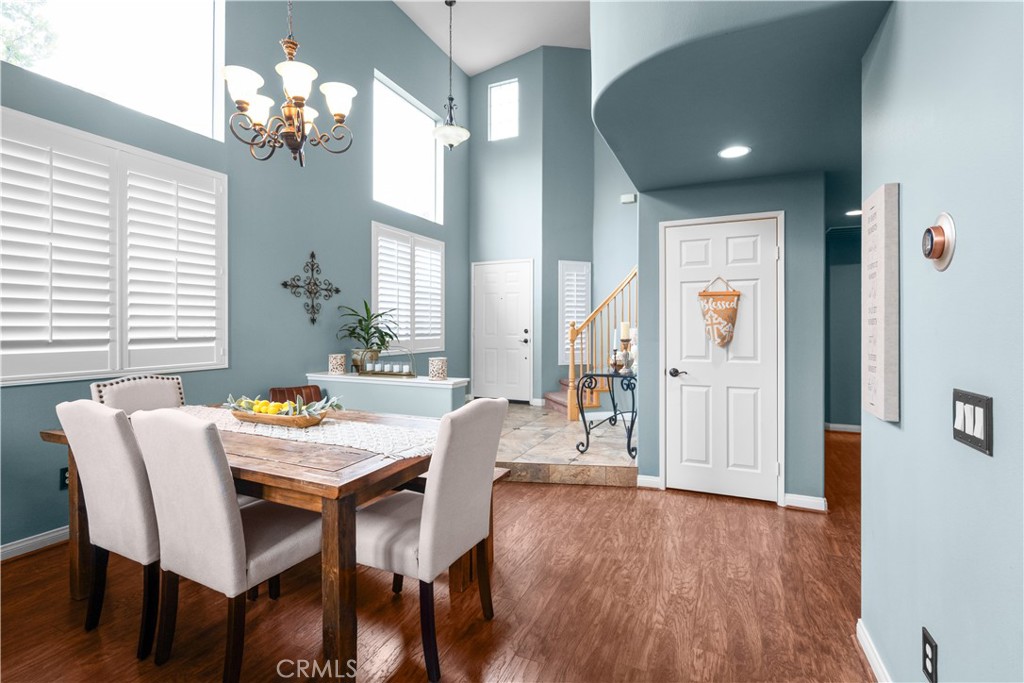 1575 River Wood Court Simi Valley, CA 93063 - Photo 8 of 44