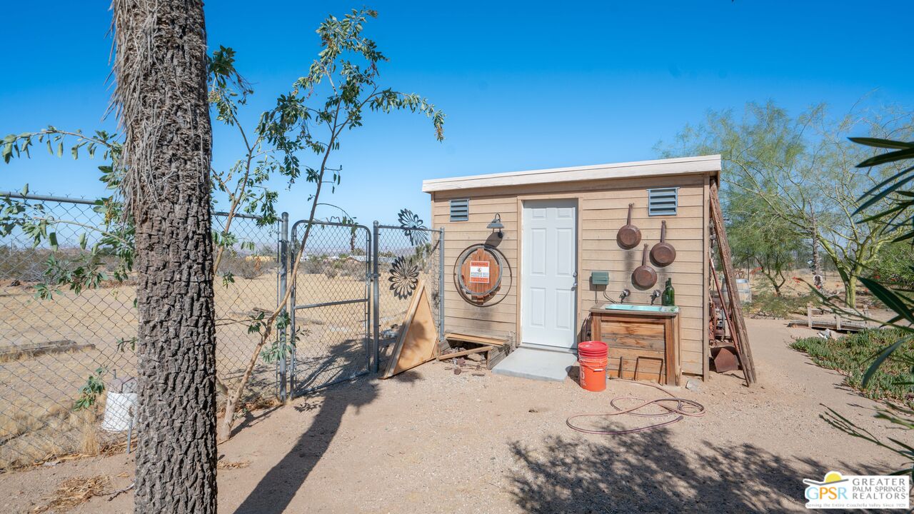 475 Kickapoo Trail Yucca Valley, CA 92284 - Photo 30 of 75 Gallery Image 30