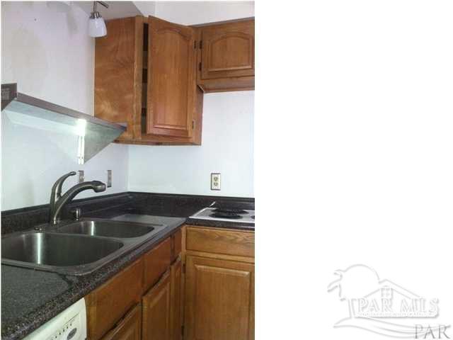 7150 Plantation Road, Unit 211 Pensacola, FL 32504 - Photo 4 of 12 Gallery Image 4