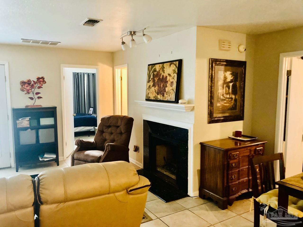 7150 Plantation Road, Unit 211 Pensacola, FL 32504 - Photo 7 of 12 Gallery Image 7