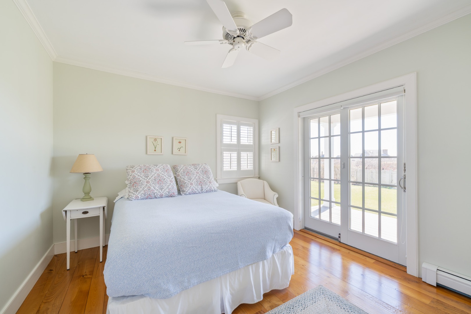 5 Surrey Avenue Nantucket, MA 02554 - Photo 15 of 26 Guest Room