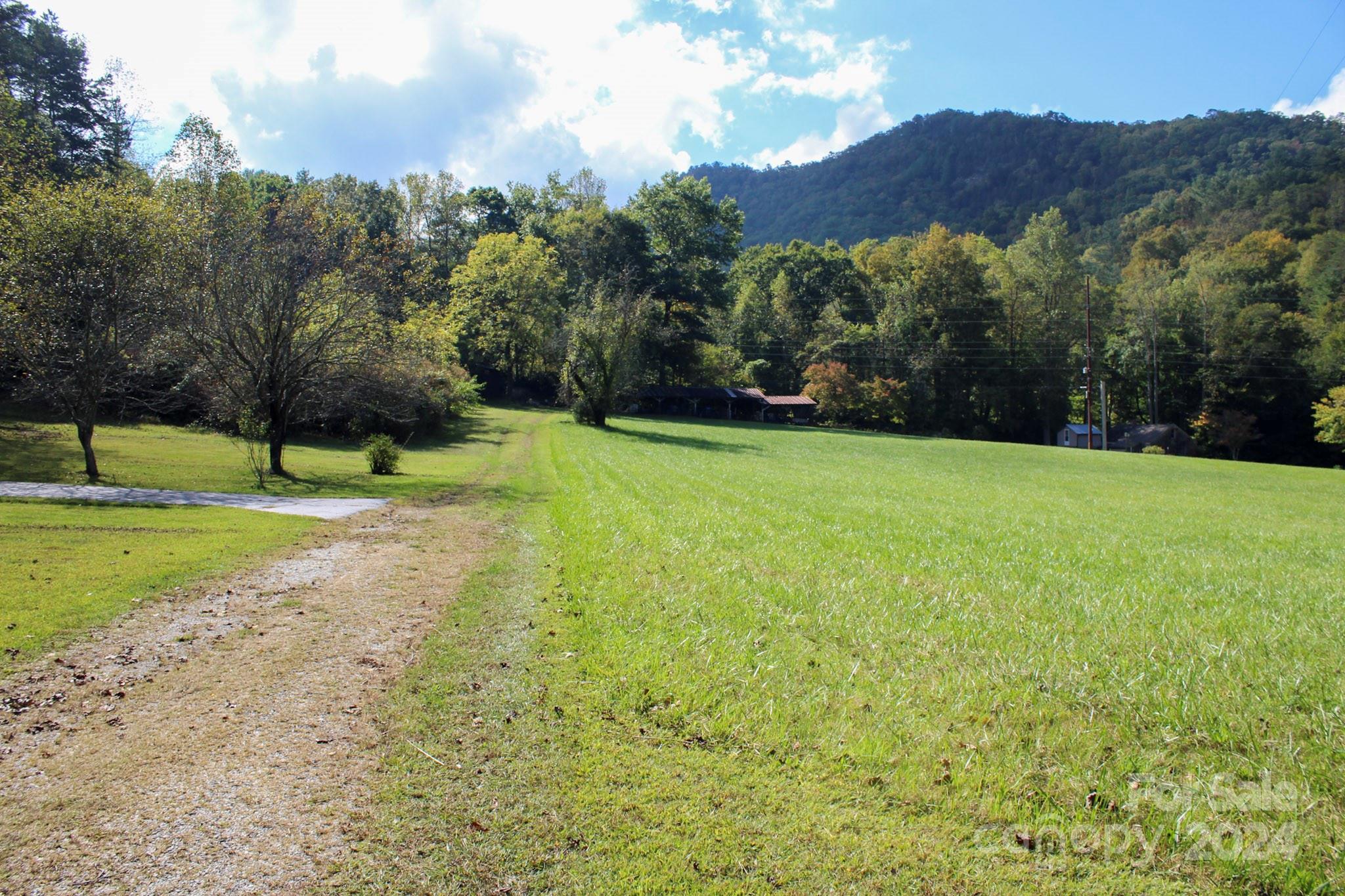 63 Wheatfield Road Franklin, NC 28734 - Photo 12 of 39 Gallery Image 12