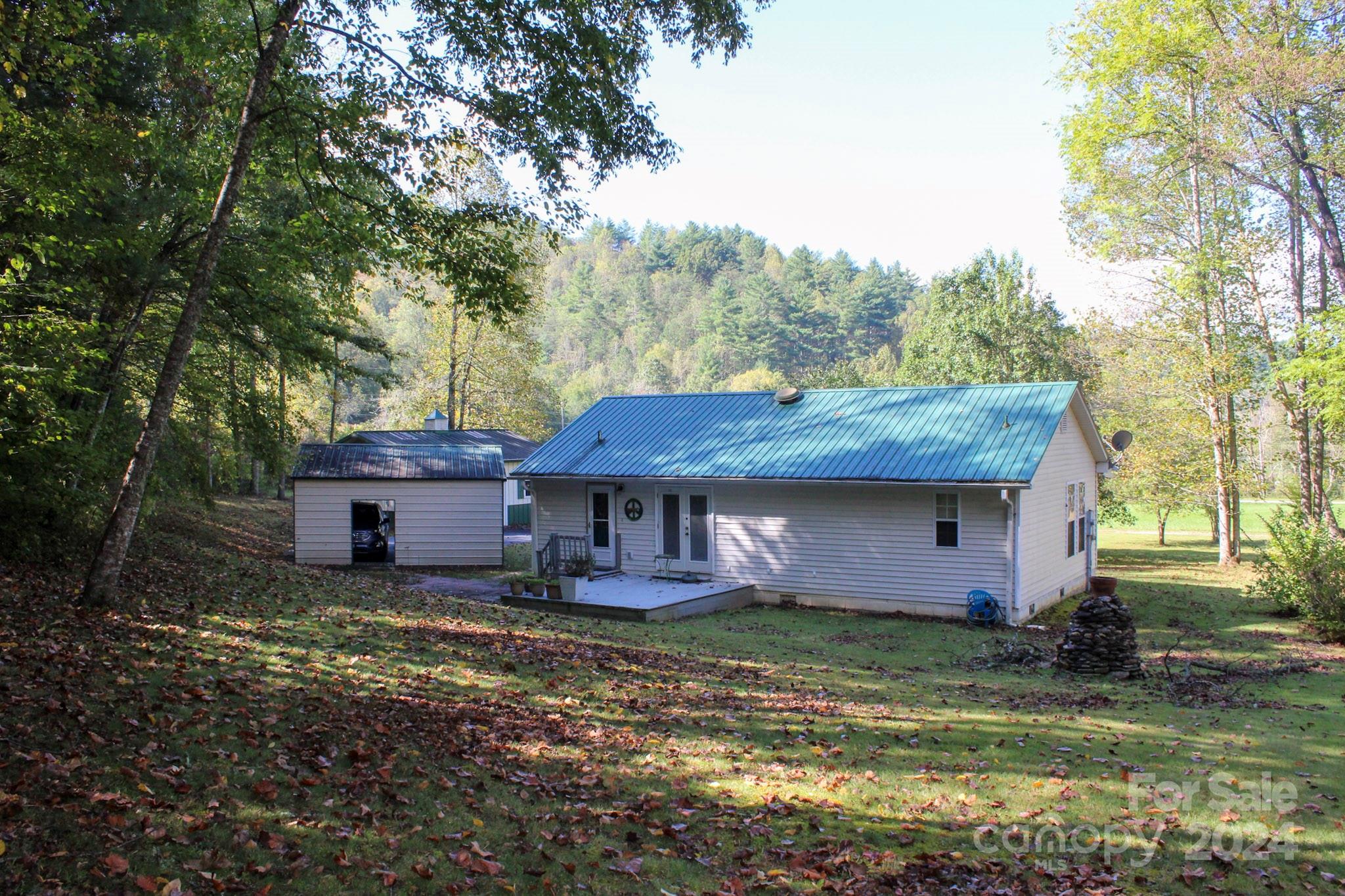 63 Wheatfield Road Franklin, NC 28734 - Photo 18 of 39 Gallery Image 18