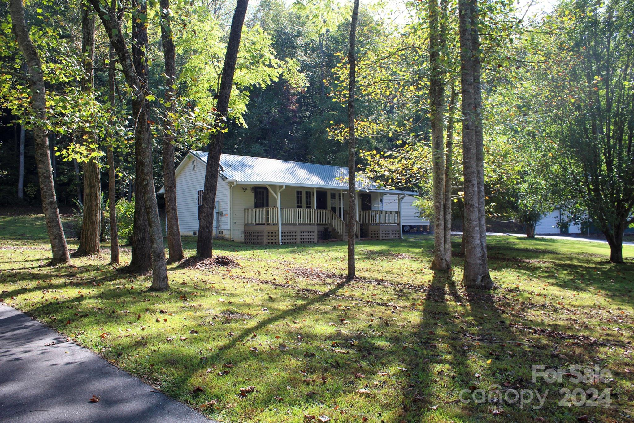 63 Wheatfield Road Franklin, NC 28734 - Photo 2 of 39 Gallery Image 2