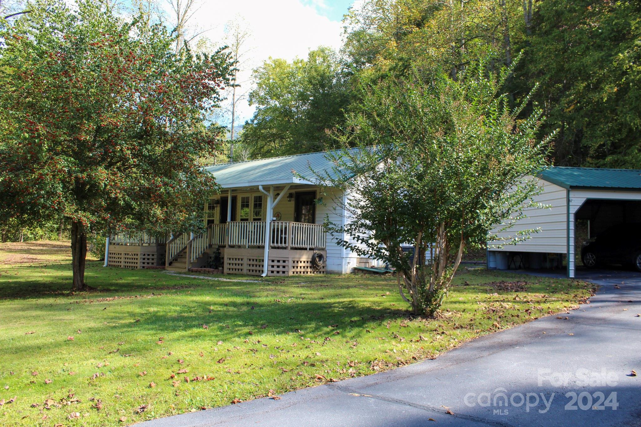 63 Wheatfield Road Franklin, NC 28734 - Photo 3 of 39 Gallery Image 3