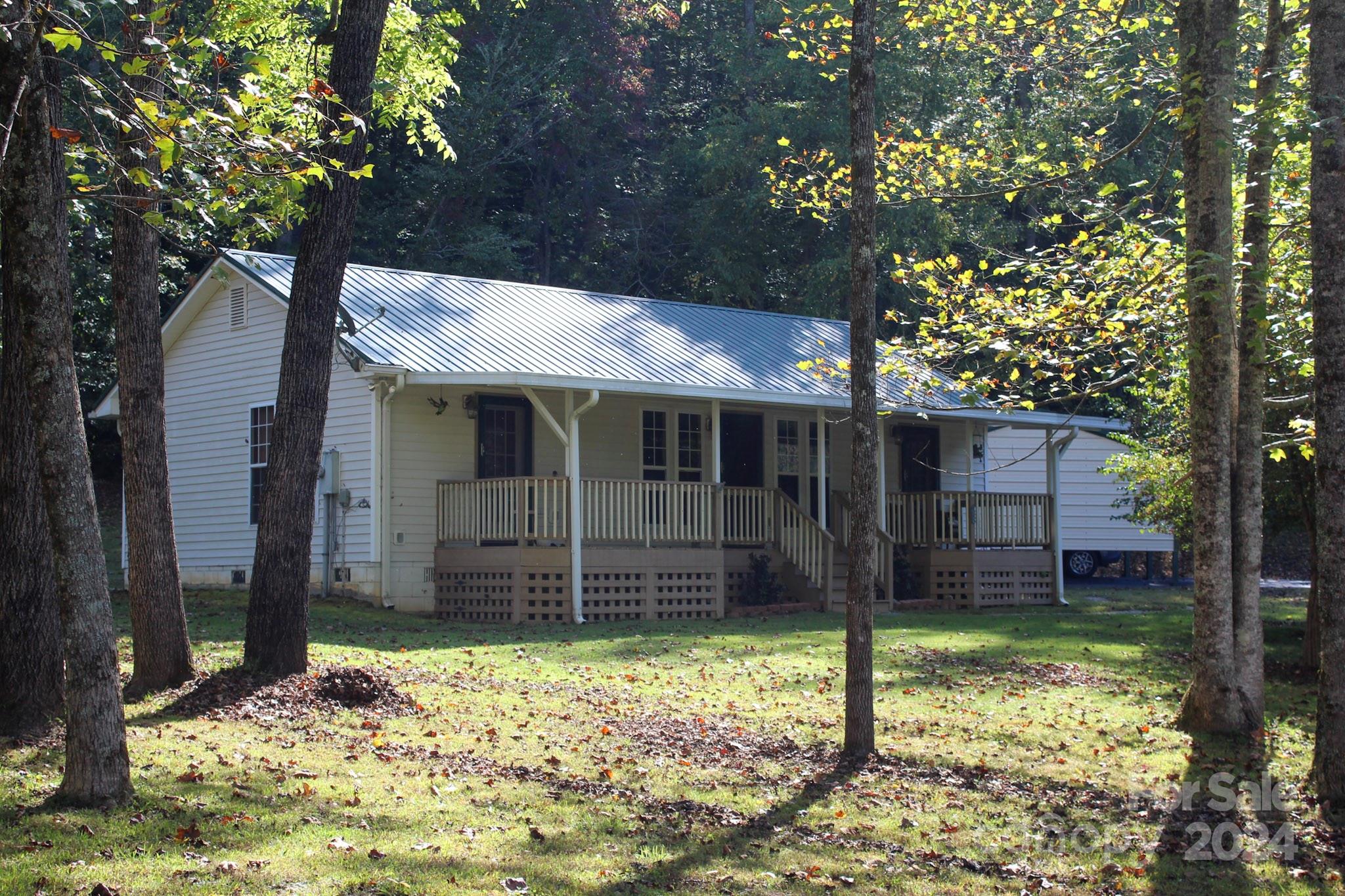 63 Wheatfield Road Franklin, NC 28734 - Photo 4 of 39 Gallery Image 4