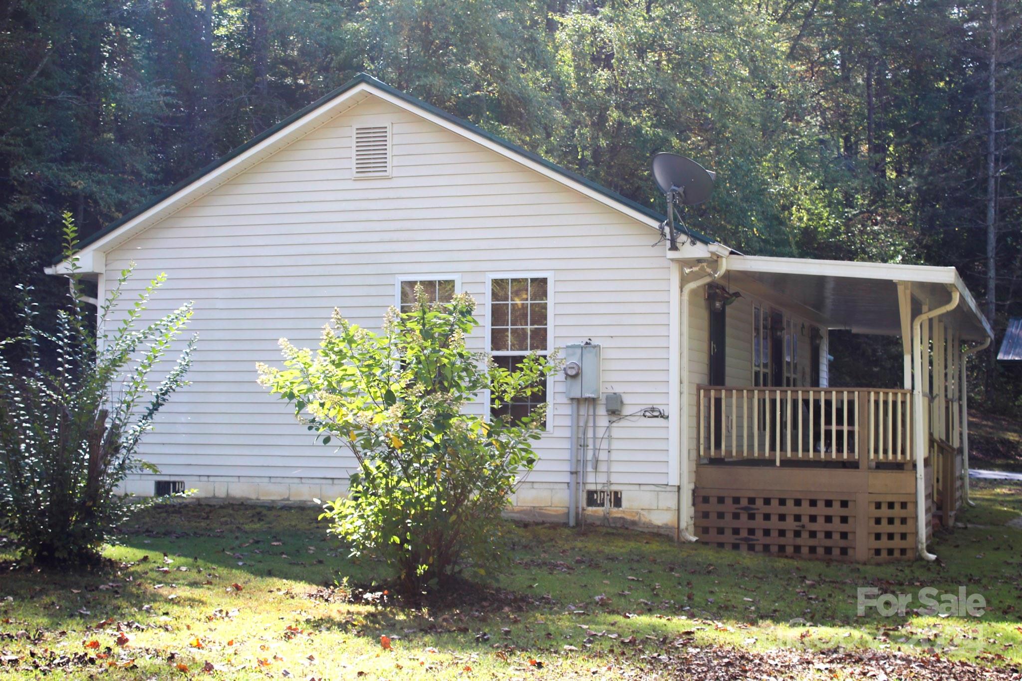 63 Wheatfield Road Franklin, NC 28734 - Photo 5 of 39 Gallery Image 5
