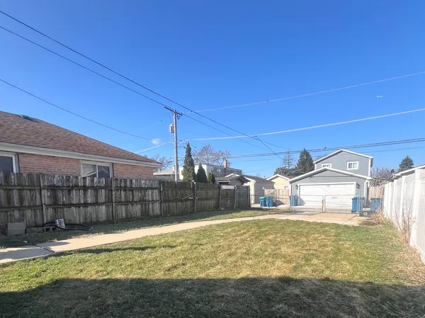 $179,000 | 1722 36th Avenue, Stone Park, IL 60165