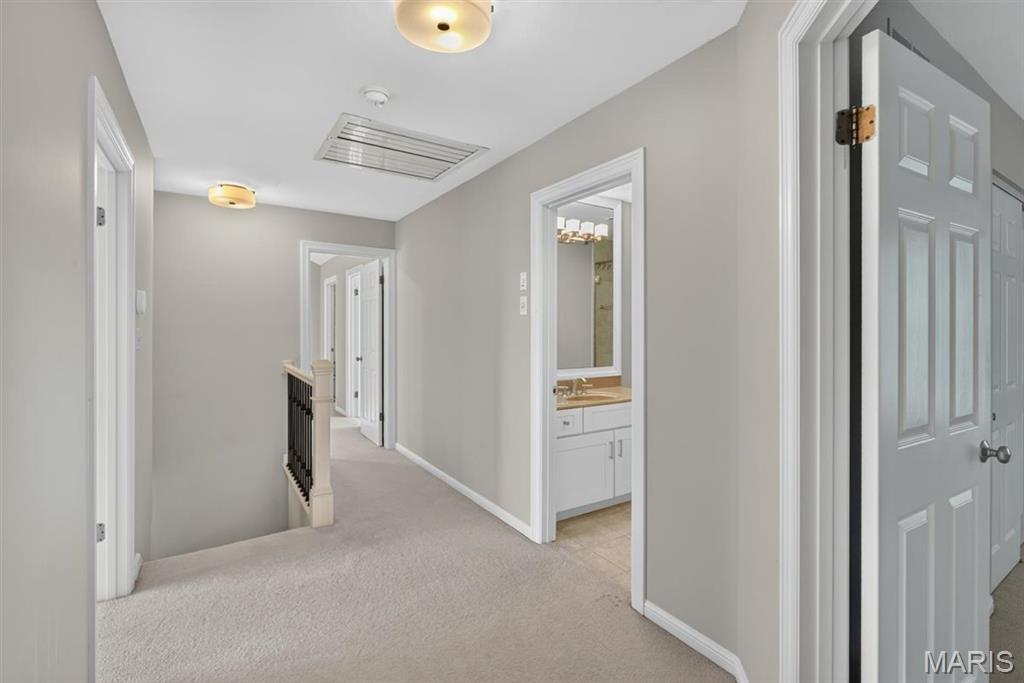 9 Preston Ridge Court Chesterfield, MO 63017 - Photo 39 of 72 Gallery Image 39