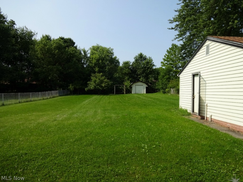 13592 Ruth Drive Strongsville, OH 44136 - Photo 3 of 16 Gallery Image 3