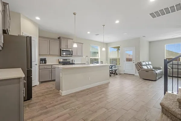 $3,100 | 1148 Croxley Way, Fort Worth, TX 76247