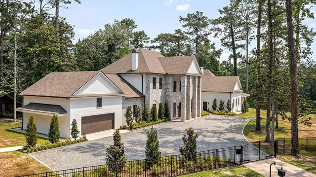 $2,900,000 | 123 North Dogwood Drive, Covington, LA 70433