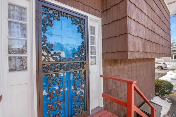 $739,000 | 35 Lenox Avenue, Pleasantville, NY 10570