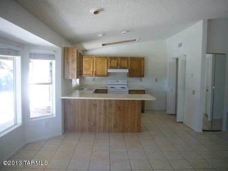 7471 North Juniper Road Tucson, AZ 85741 - Photo 7 of 11 Gallery Image 7