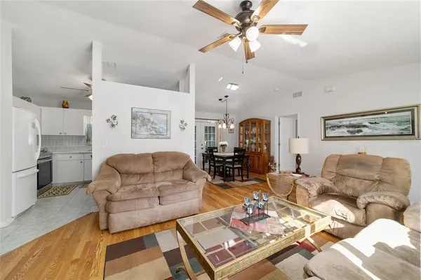 $199,900 | 10470 Southwest 61st Terrace Road, Ocala, FL 34476