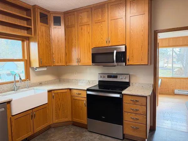 $249,900 | 811 East Division Street, Elbow Lake, MN 56531