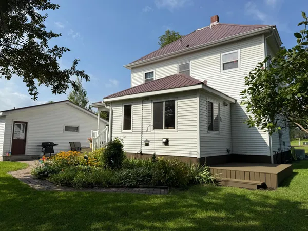 $249,900 | 811 East Division Street, Elbow Lake, MN 56531