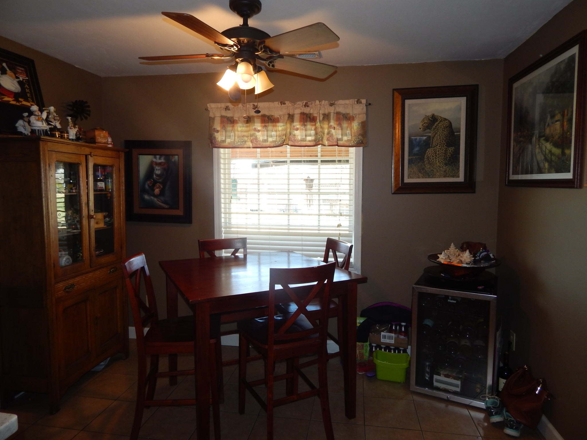 19 Power Station Road Taft, TN 38488 - Photo 6 of 16 a dining room with furniture and window