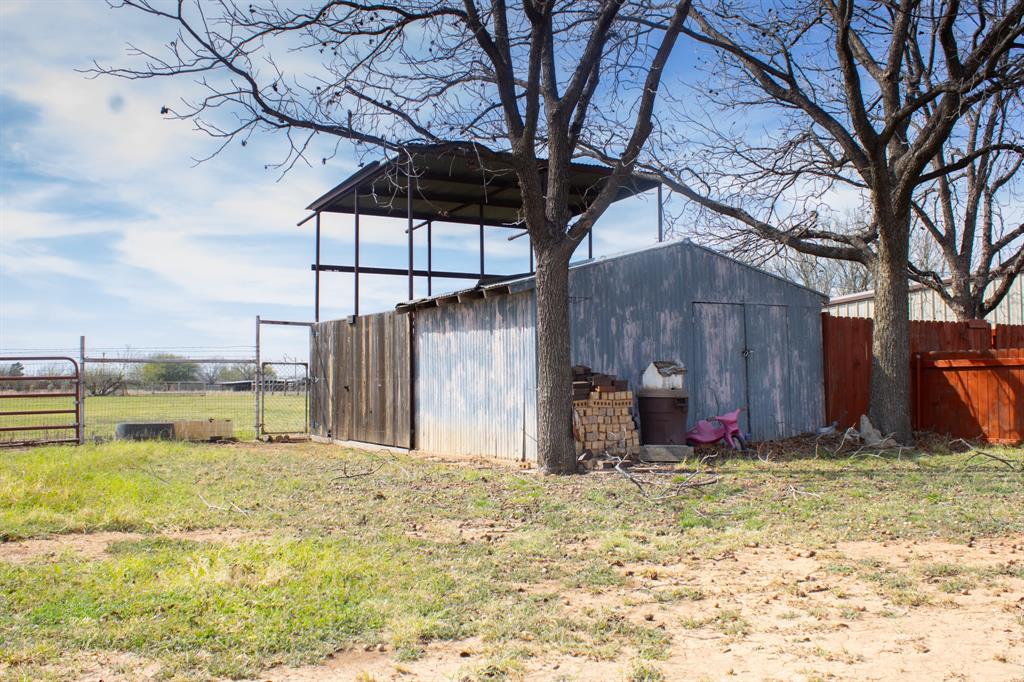140 Baize Road Abilene, TX 79602 - Photo 33 of 37 View of outdoor structure