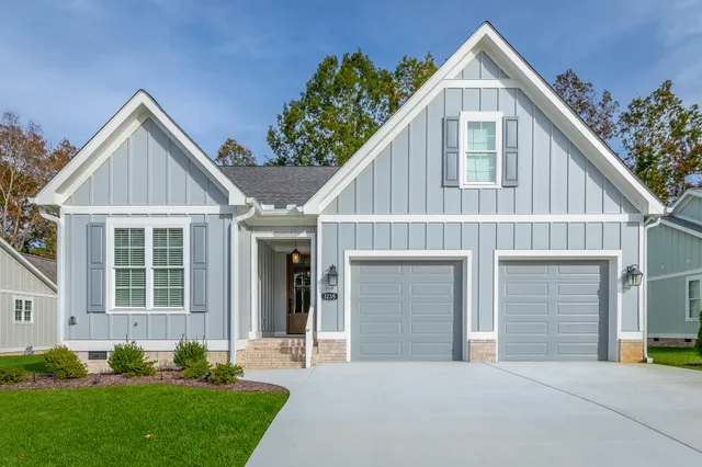 $499,900 | 1235 Bentley Lane, Soddy Daisy, TN 37379