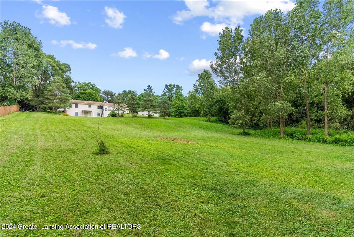16730 Jerry Road Lansing, MI 48906 - Photo 40 of 47 26-Media Jett - 34