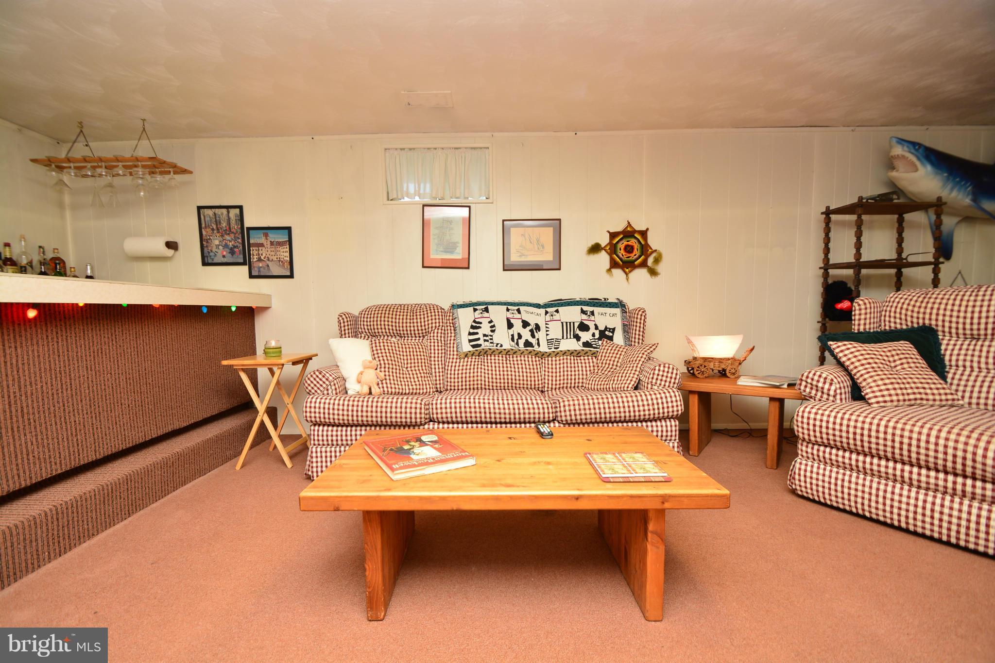 2311 Holyoke Road Baltimore, MD 21237 - Photo 14 of 30 Family Room