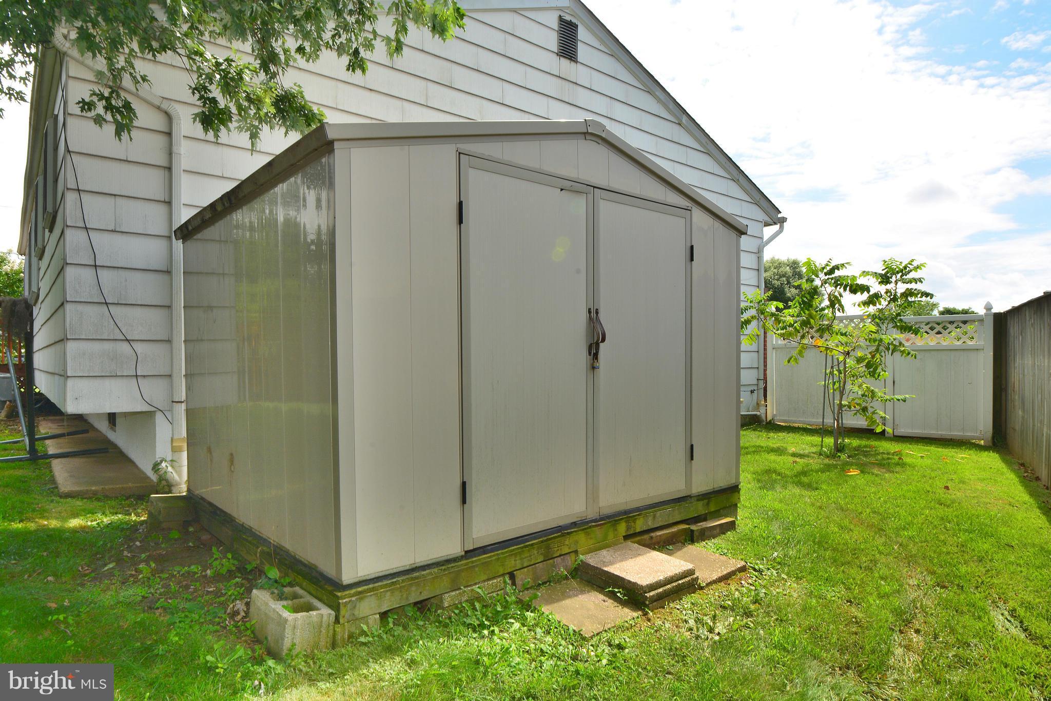 2311 Holyoke Road Baltimore, MD 21237 - Photo 4 of 30 Exterior (Rear)