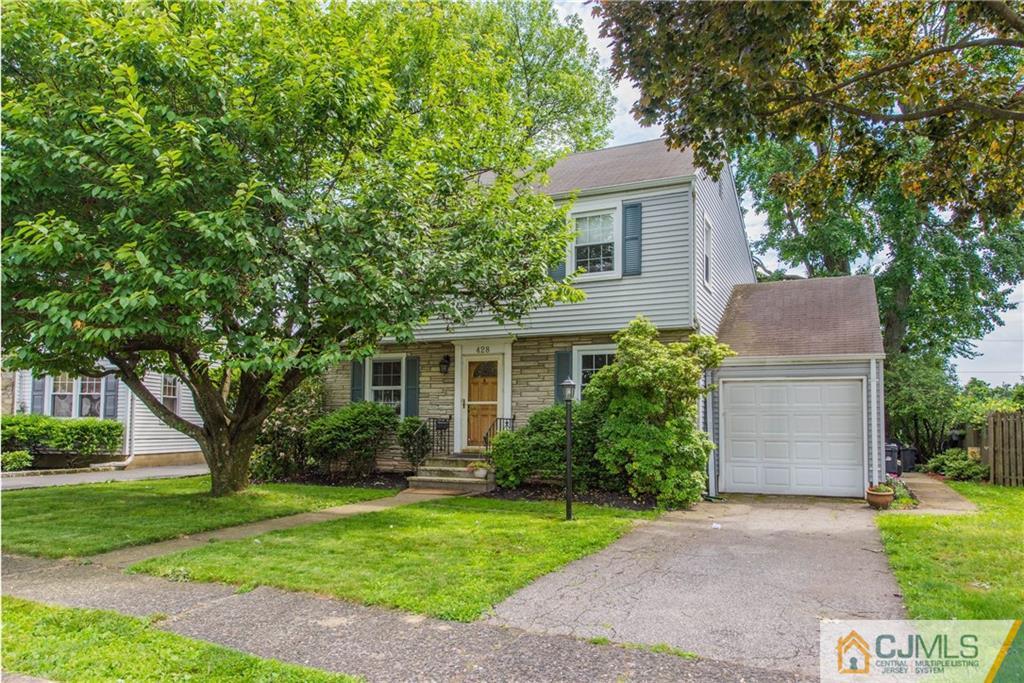 428 Stratford Road Union, NJ 07083 - Photo 1 of 25 Gallery Image 1