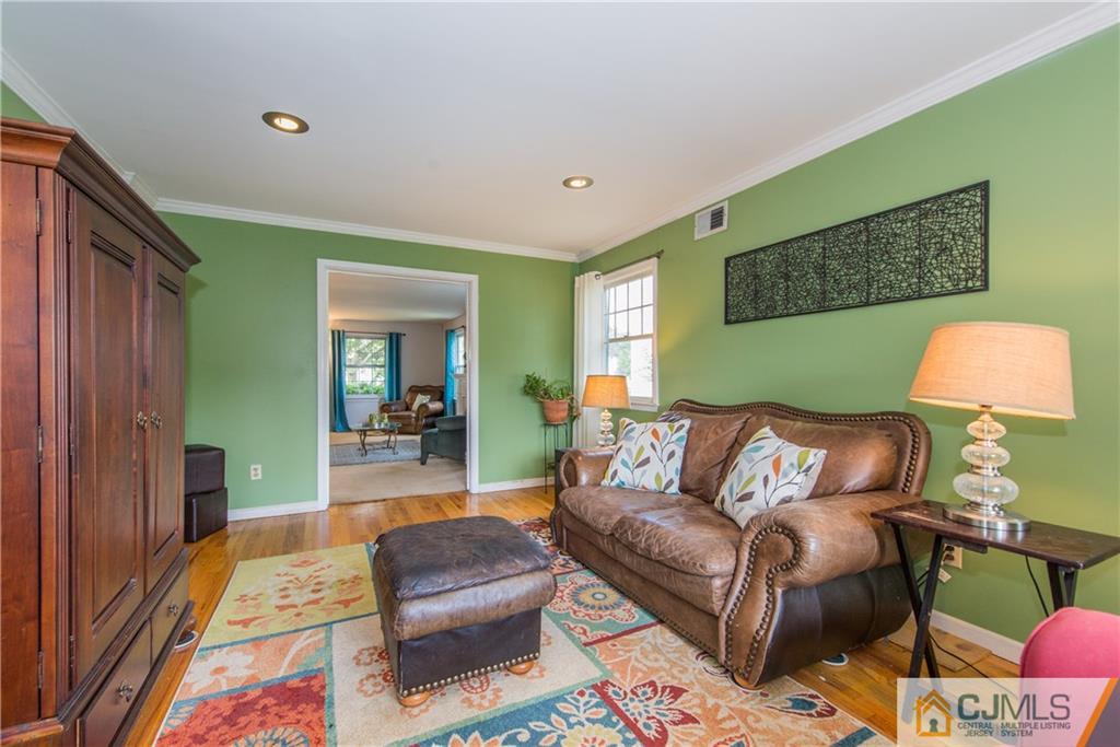 428 Stratford Road Union, NJ 07083 - Photo 14 of 25 Gallery Image 14