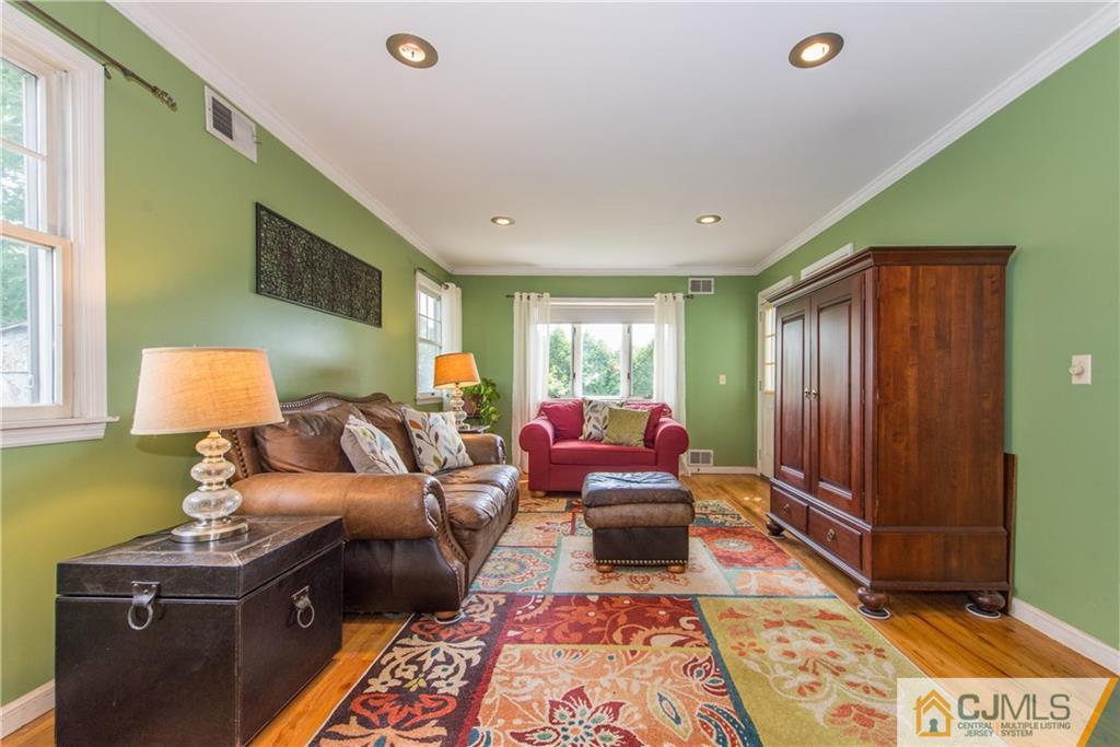 428 Stratford Road Union, NJ 07083 - Photo 15 of 25 Gallery Image 15