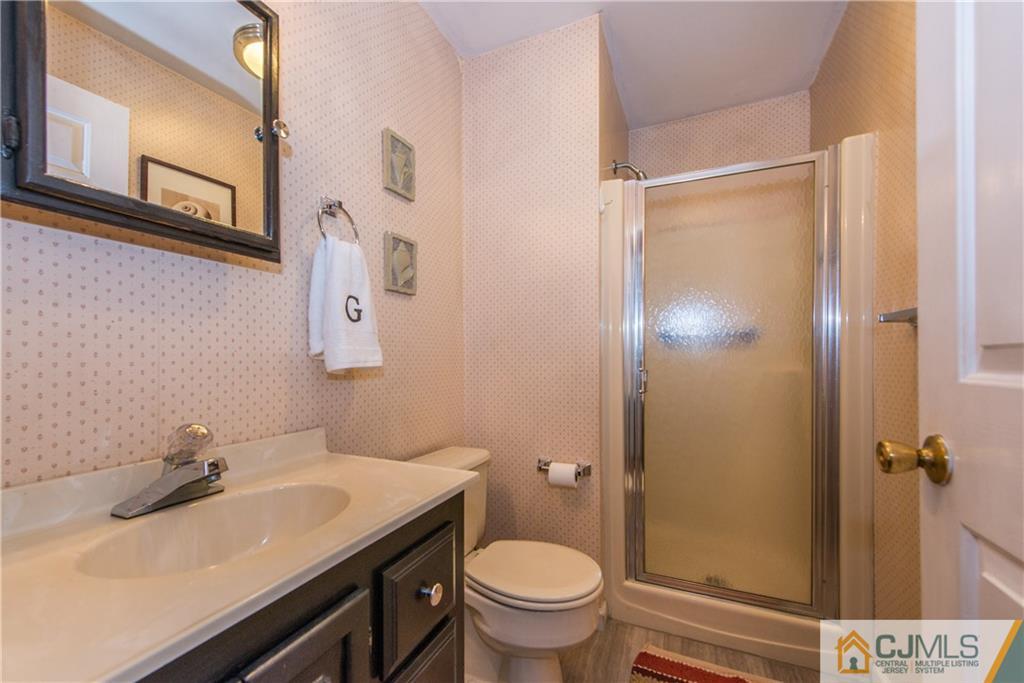 428 Stratford Road Union, NJ 07083 - Photo 16 of 25 Gallery Image 16