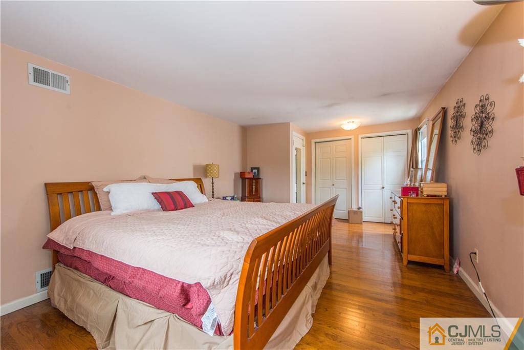 428 Stratford Road Union, NJ 07083 - Photo 19 of 25 Gallery Image 19