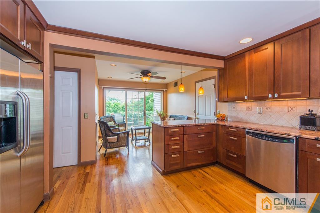 428 Stratford Road Union, NJ 07083 - Photo 10 of 25 Gallery Image 10